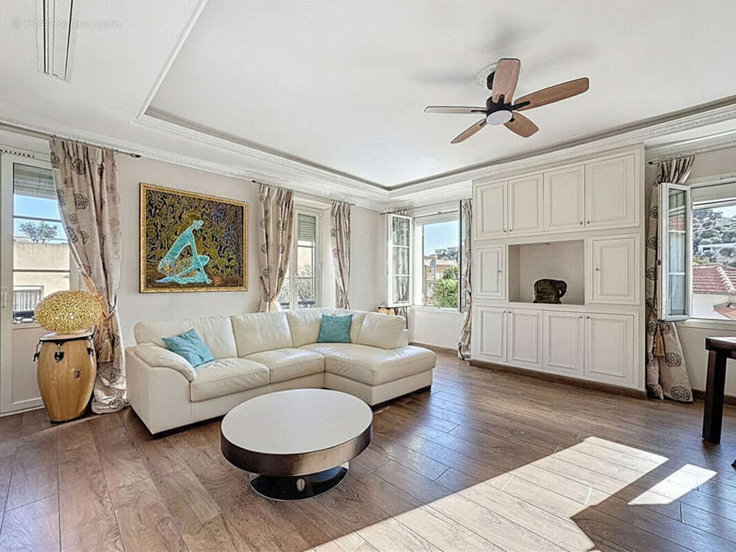 Appartement à ROQUEBRUNE-CAP-MARTIN