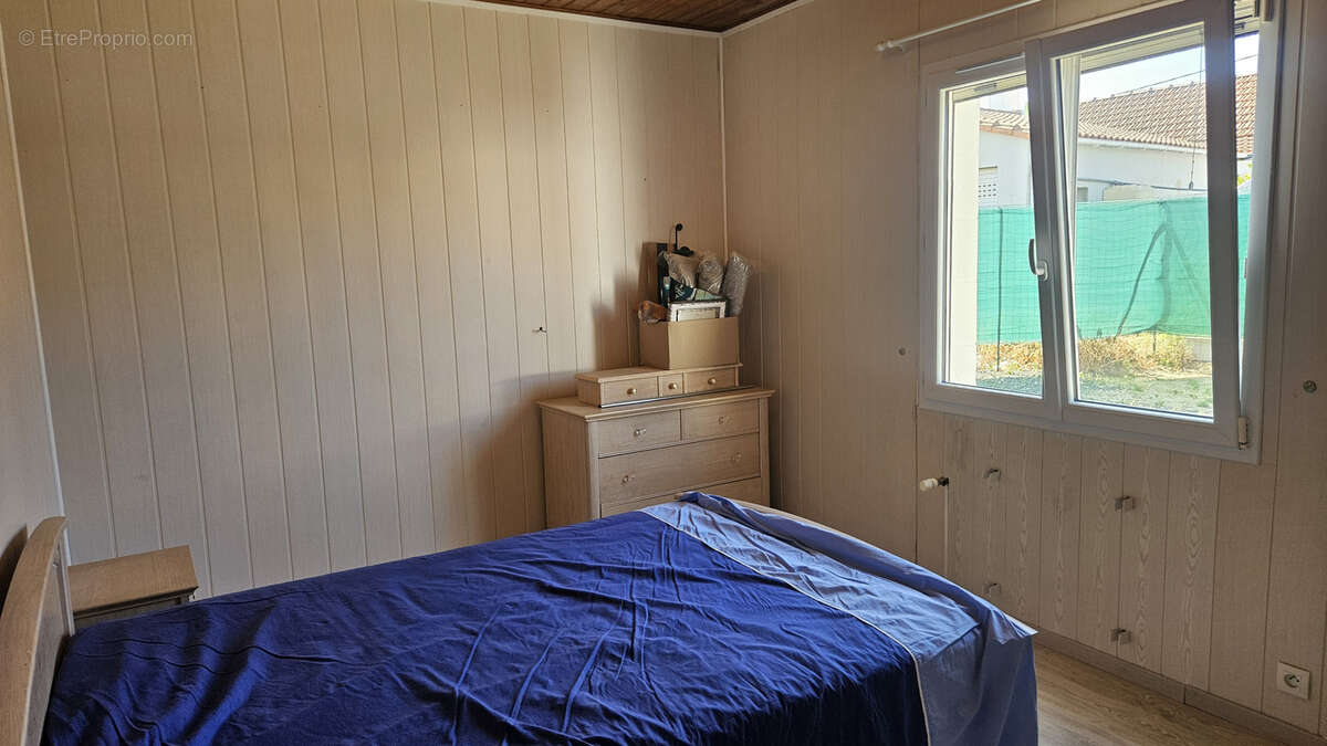 Maison de 130 m2 + dépendances sur un terrain de 650 m2 ! - photo 13