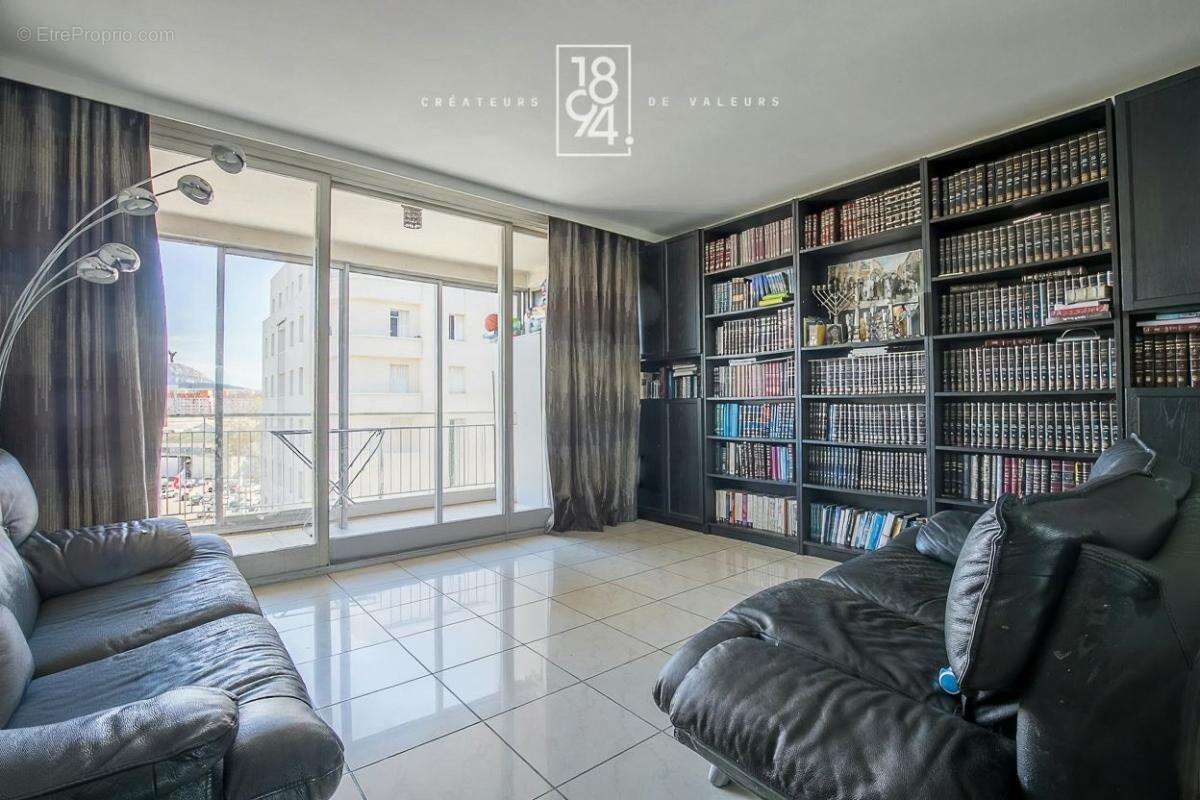 Appartement à MARSEILLE-10E