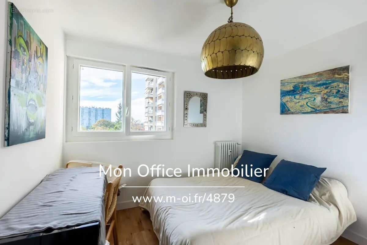 Référence : 6196-MCO. - Exclusivité Appartement 4 pièces d'une surface de 100 m2 avec une  terrasse vue sur le parc de la réside - photo 9