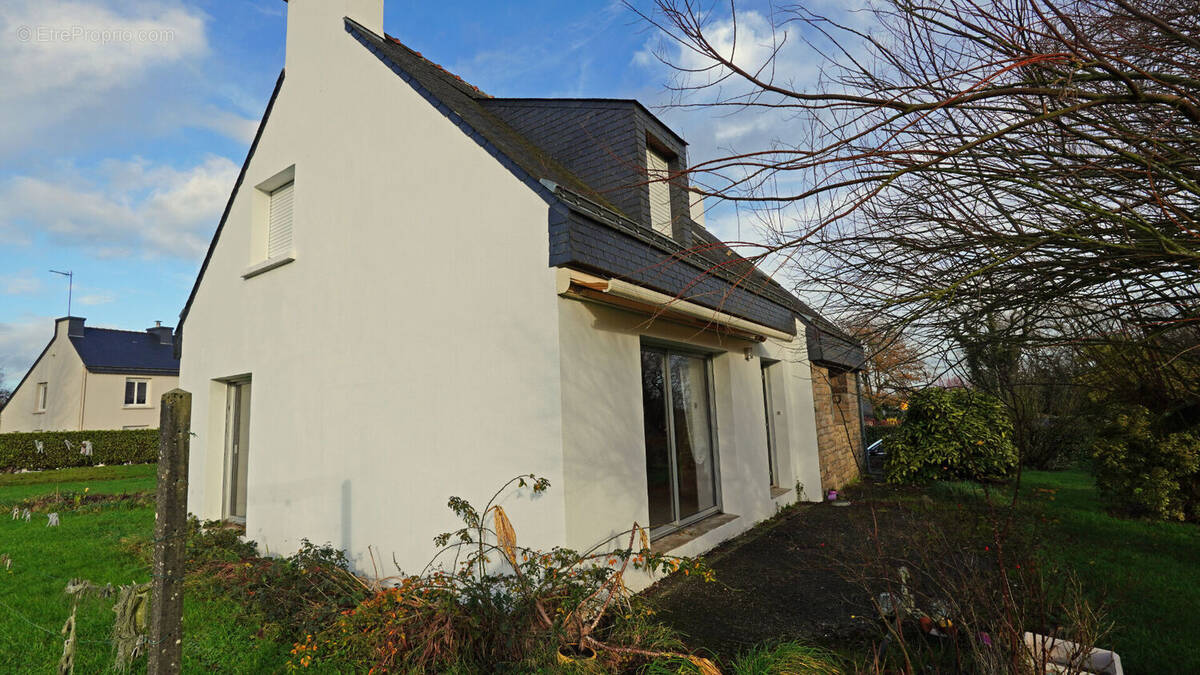 Maison à LOCMINE
