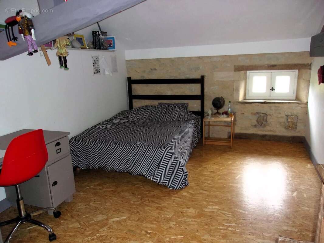 Maison de maître de quatre chambres magnifiquement rénovée avec chauffage au sol - photo 15