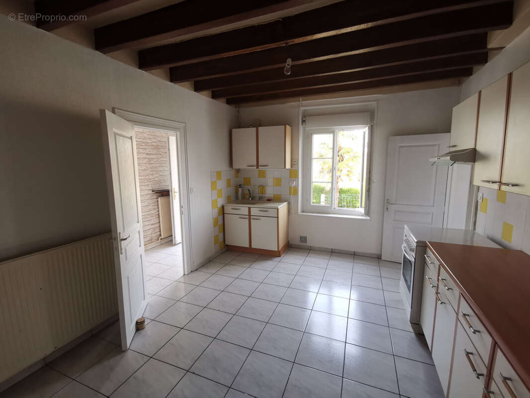 Maison à LA SUZE-SUR-SARTHE
