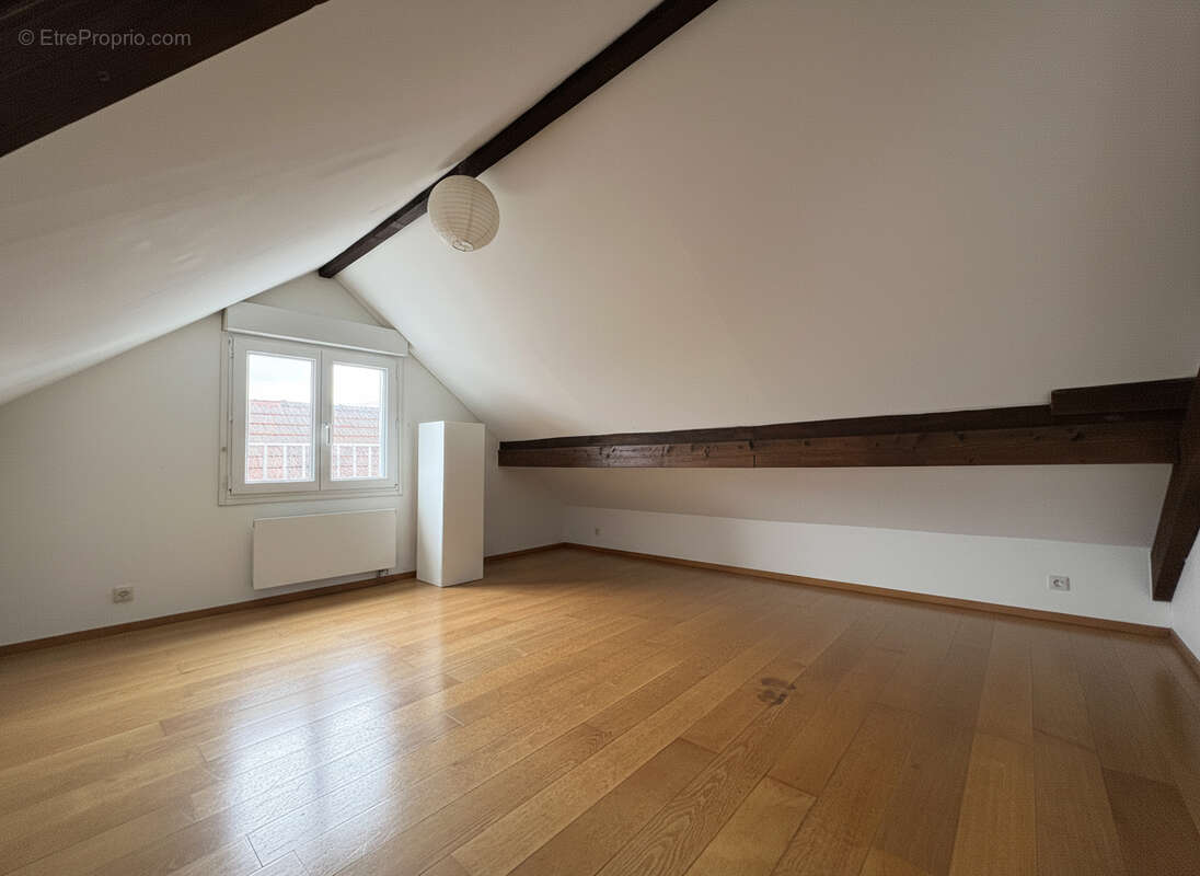 Maison à VERRIERES-LE-BUISSON