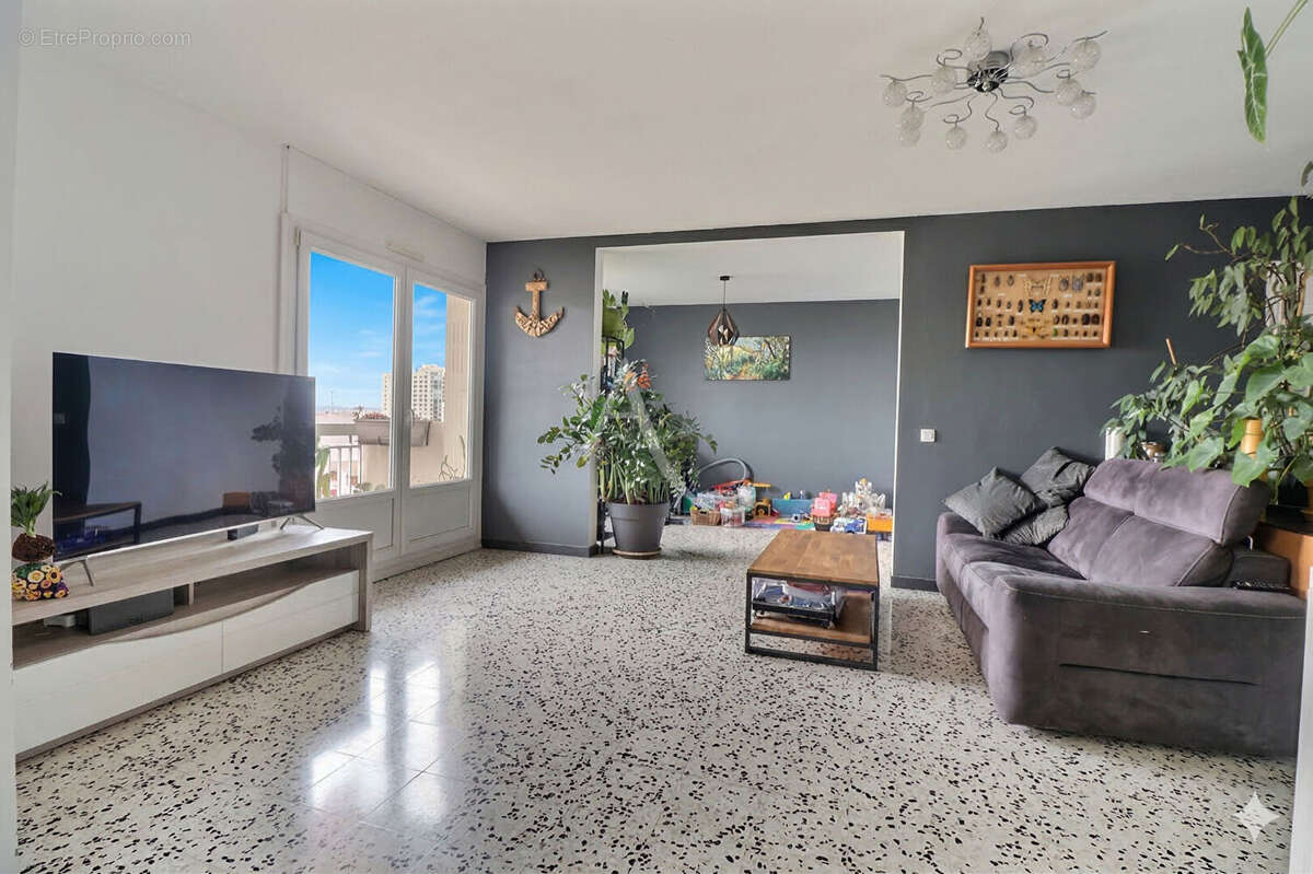 Appartement à MARSEILLE-12E