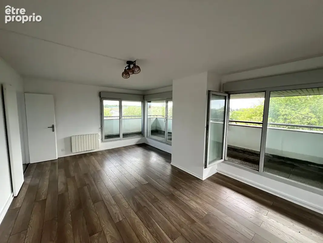 Photo Appartement à Maurepas au prix de 210 000€