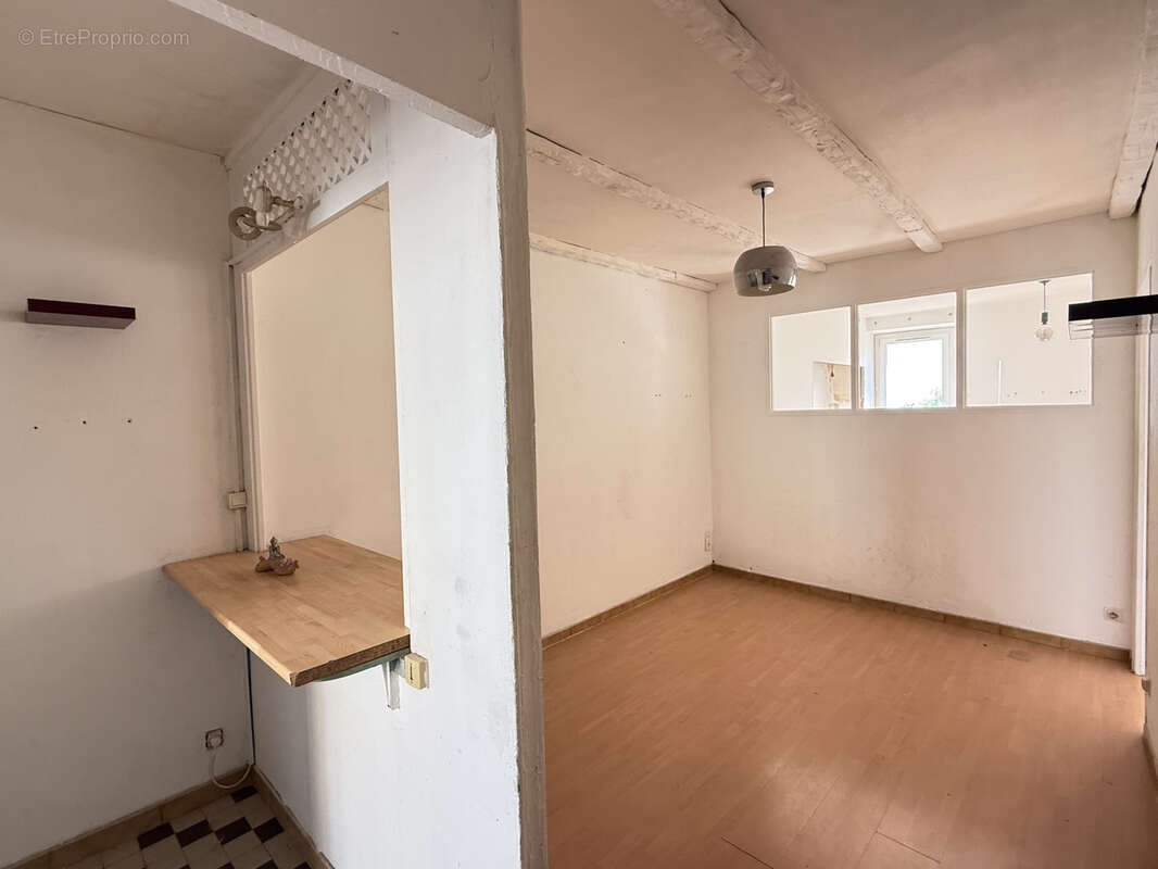 Appartement à MARSEILLE-7E