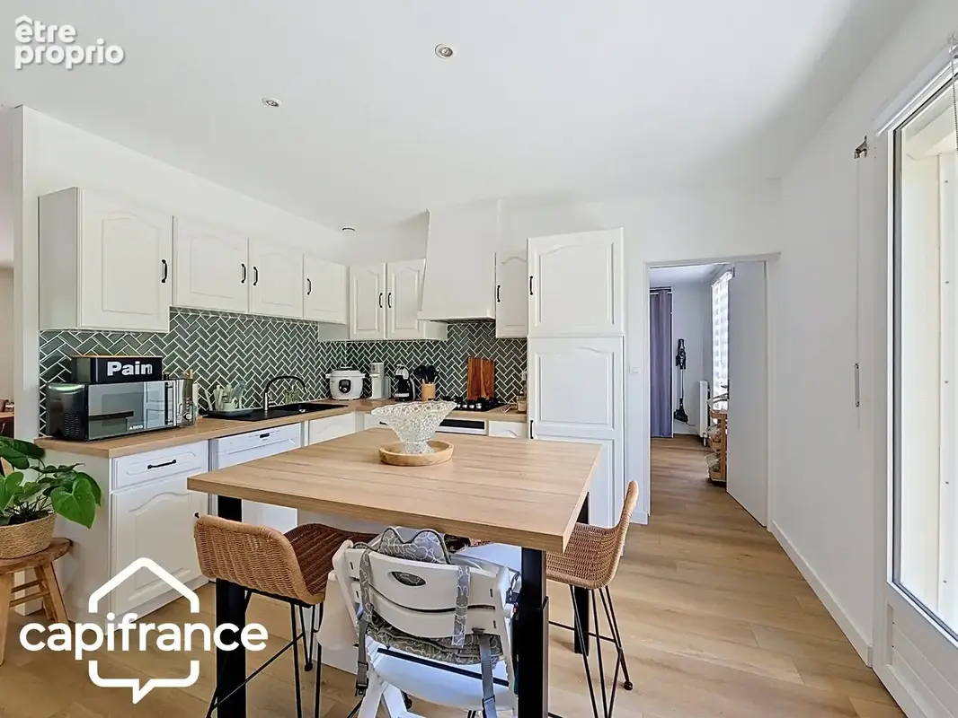 PROCHE DE THOUARS Maison de plain pied de 111m2 avec + de 2 hectares de terrain avec dépendance de 900m2 - photo 5