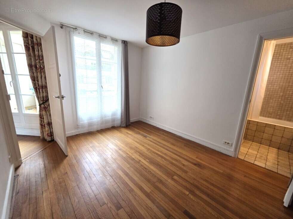 Appartement à ISSY-LES-MOULINEAUX