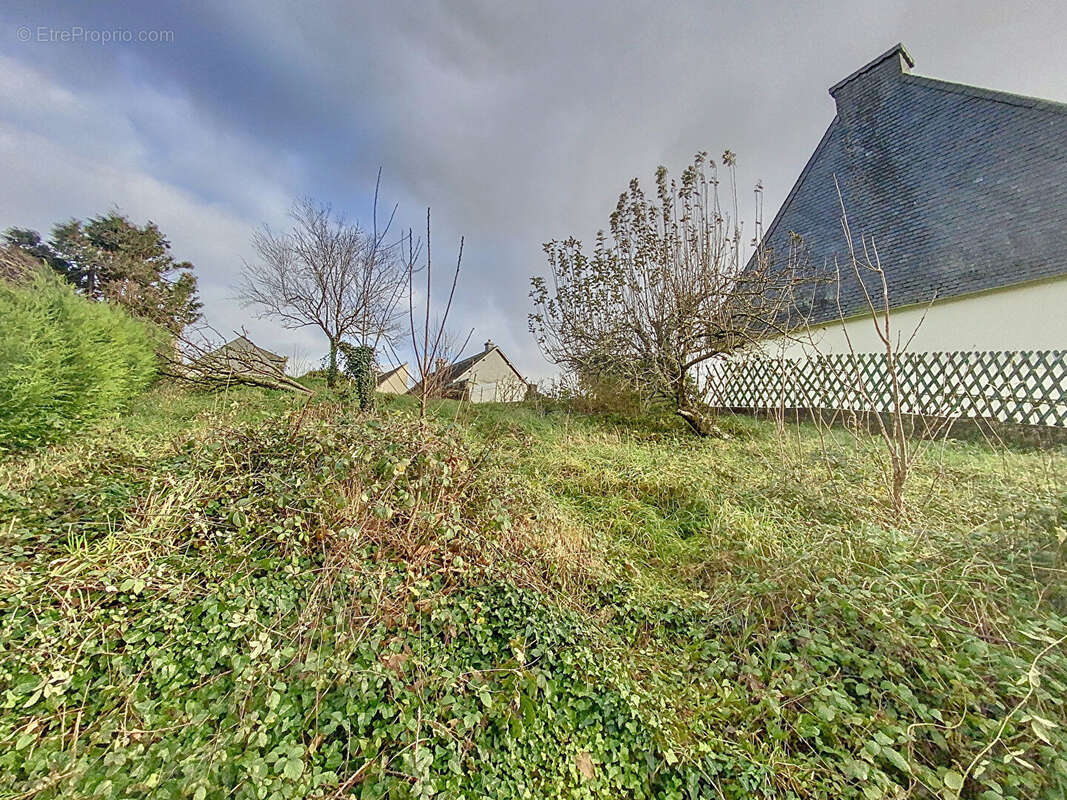 Terrain à INZINZAC-LOCHRIST