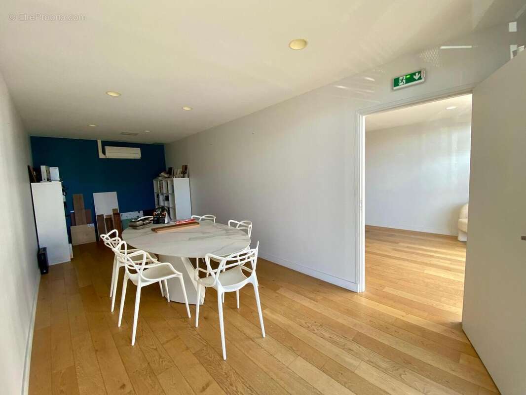   - Commerce à L'UNION