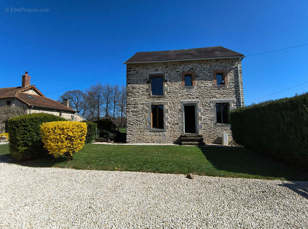 Maison à BOUSSAC