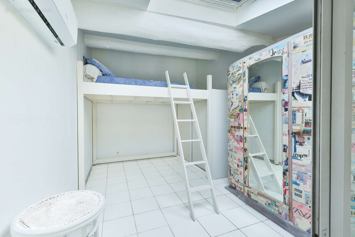 Appartement à MARSEILLE-7E