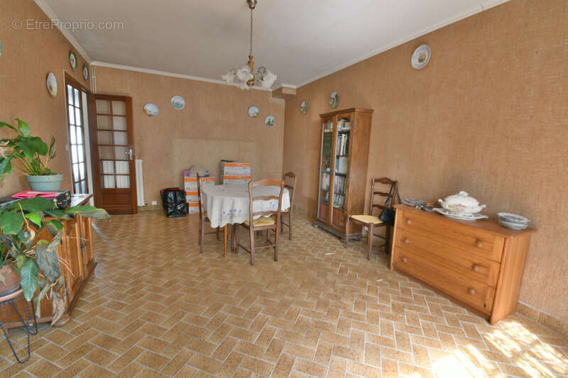 Dpt Charente Maritime (17), à vendre CHATELAILLON proche, maison 103 m² habitales, 3 chambres, bureau et garage - photo 3