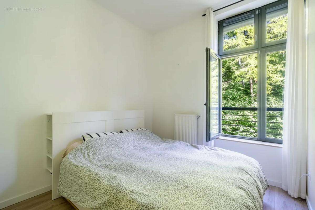 Appartement DUPLEX de 3 pièces de 64 m² à Stains - photo 7
