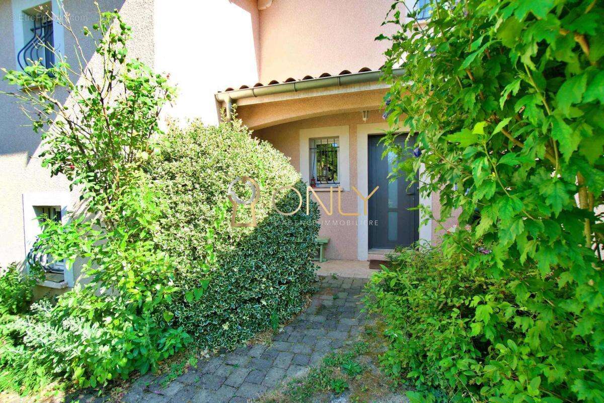 Savigneux - maison - 5 chambres - photo 8