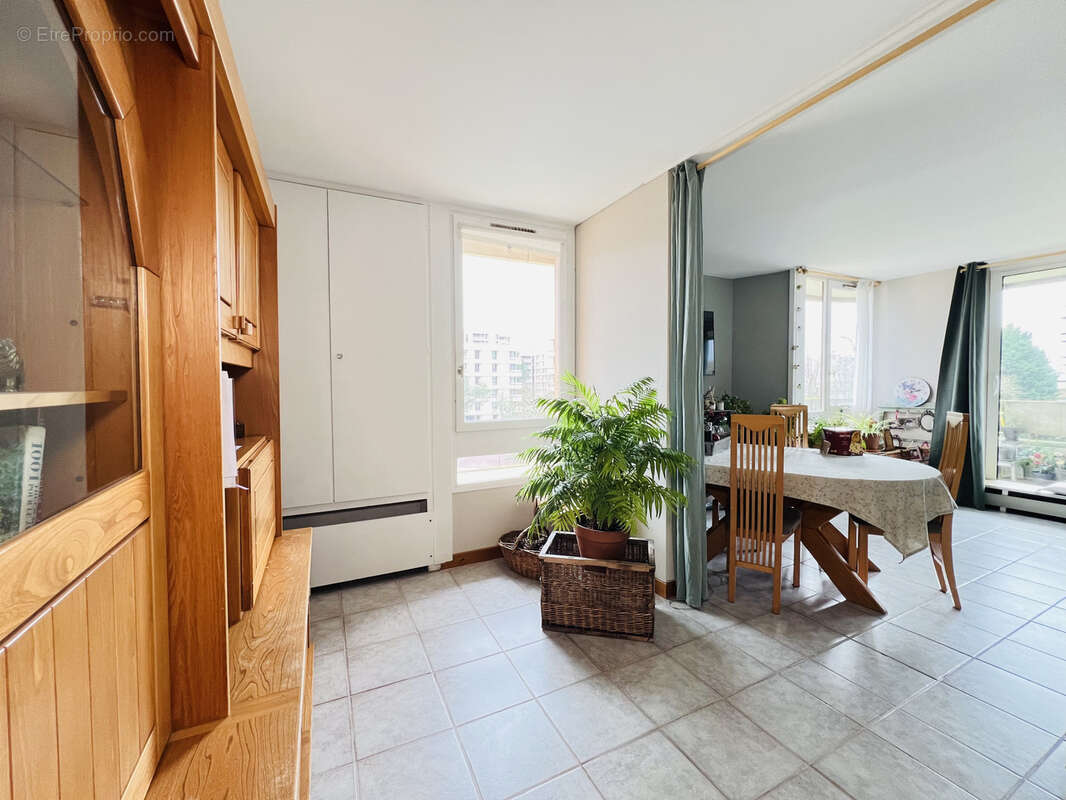 Appartement à ELANCOURT