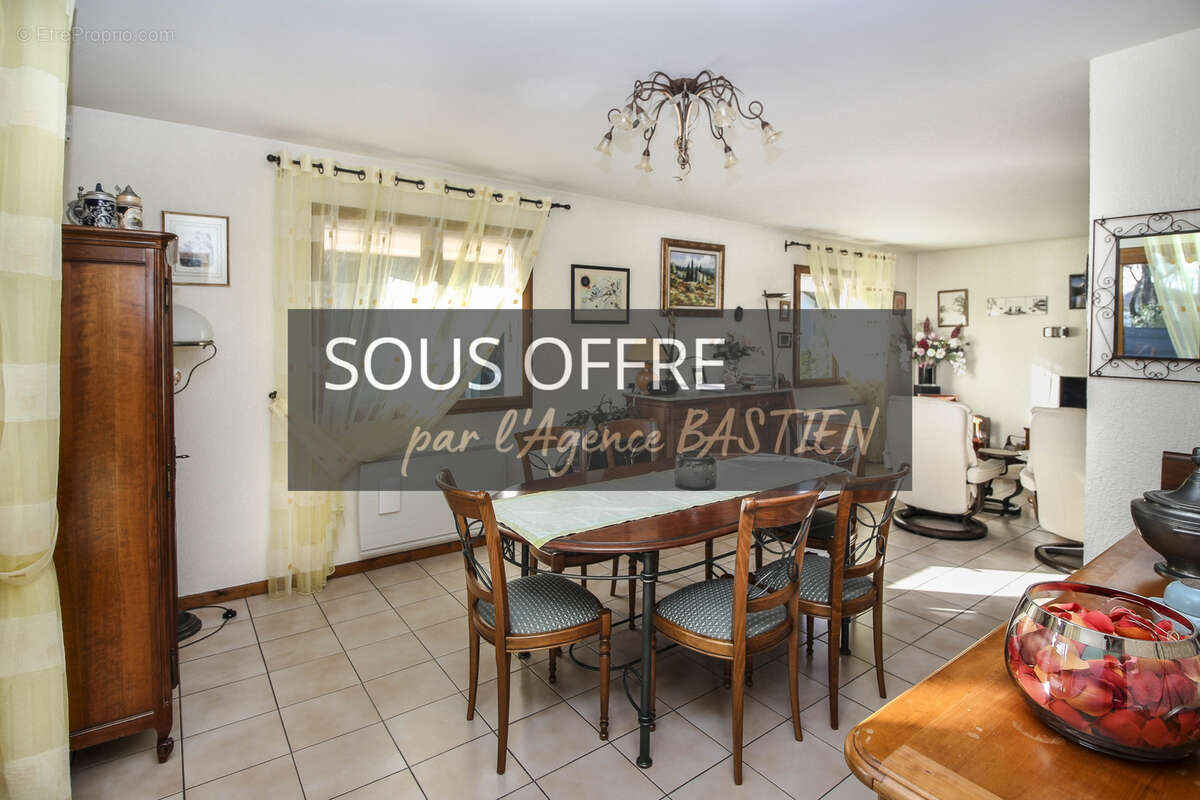 Saint-Genis-Pouilly   Villa 5 chambres sur 1 200 m2 de terrain - photo 4