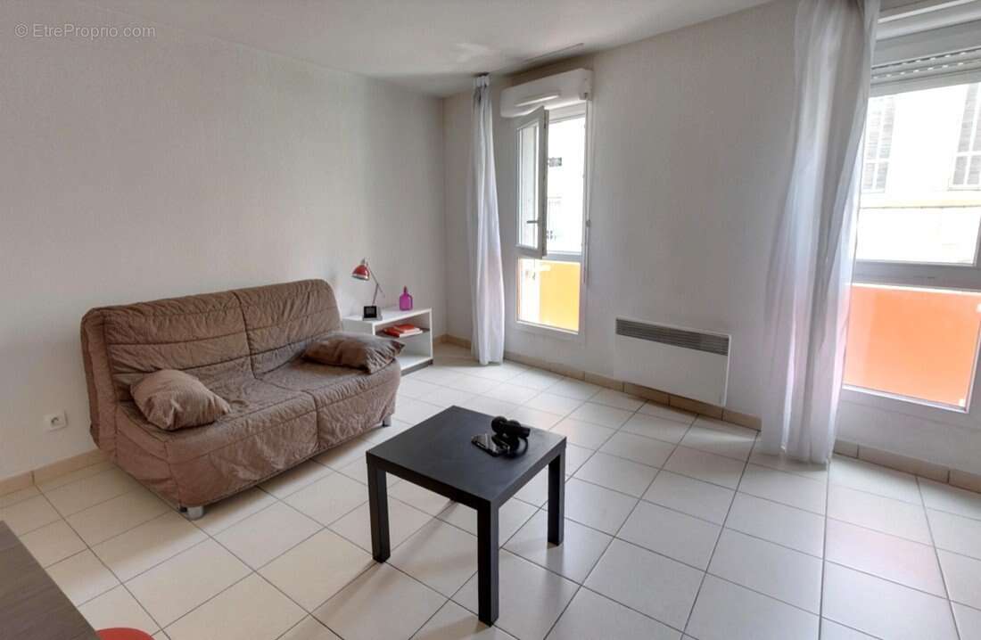 Appartement à MARSEILLE-6E