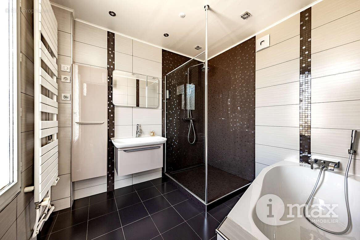 Maison à BOIS-COLOMBES