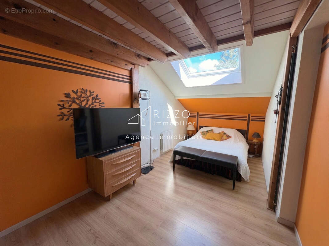 Villa Familiale T5 à Gex   Volumes et Confort - photo 9