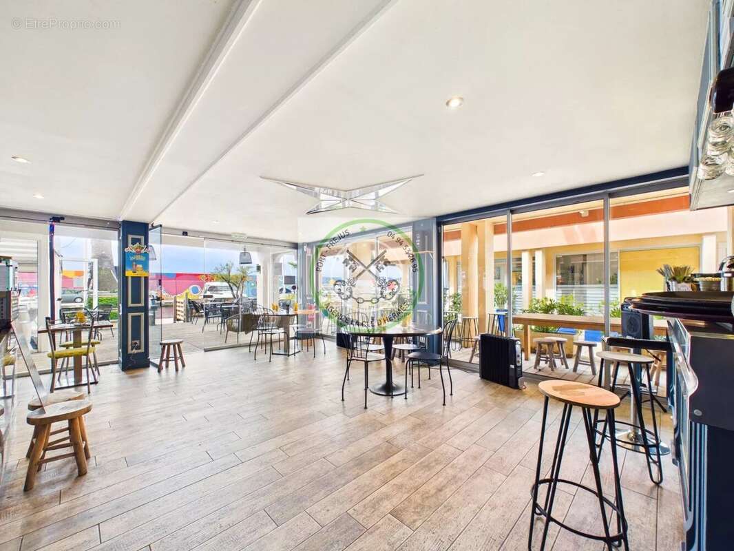 Commerce à SAINT-RAPHAEL