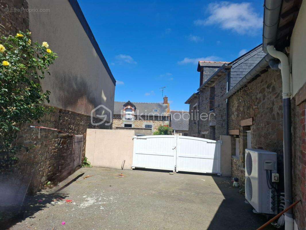 Maison à LOUVIGNE-DE-BAIS