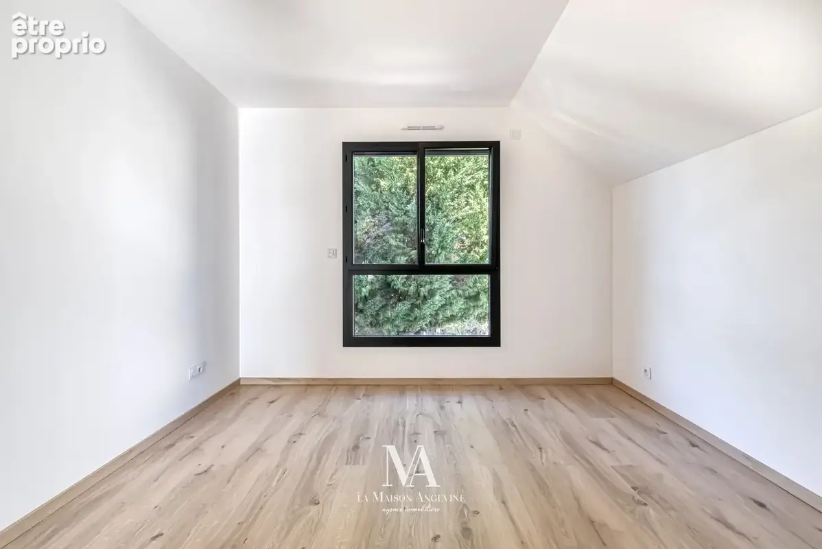 Avrillé centre - photo 11
