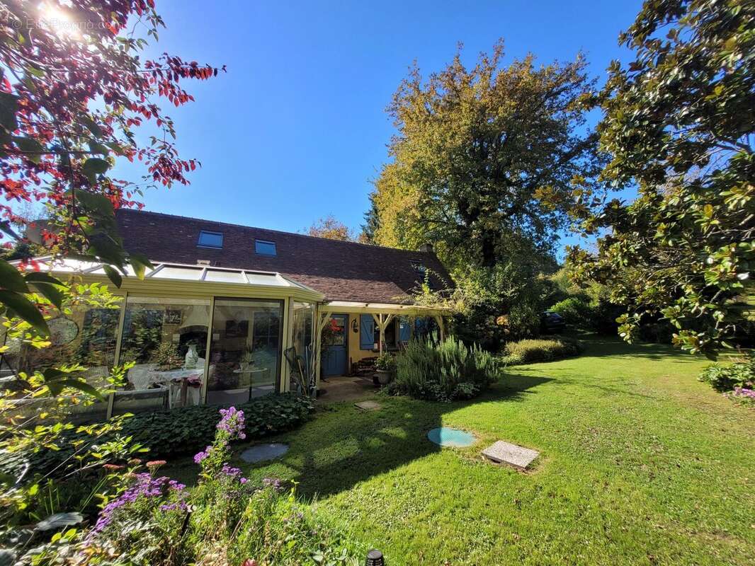 Maison à LONGNY-AU-PERCHE