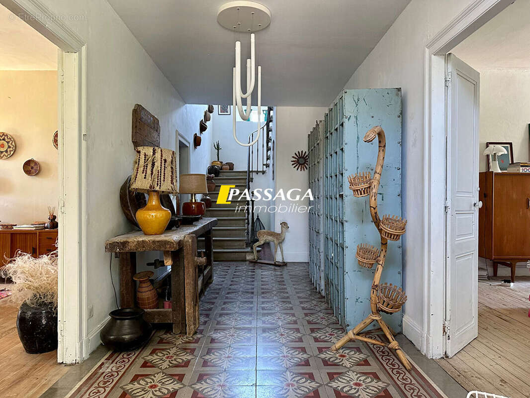 Maison à SAINT-SATURNIN-DE-LENNE