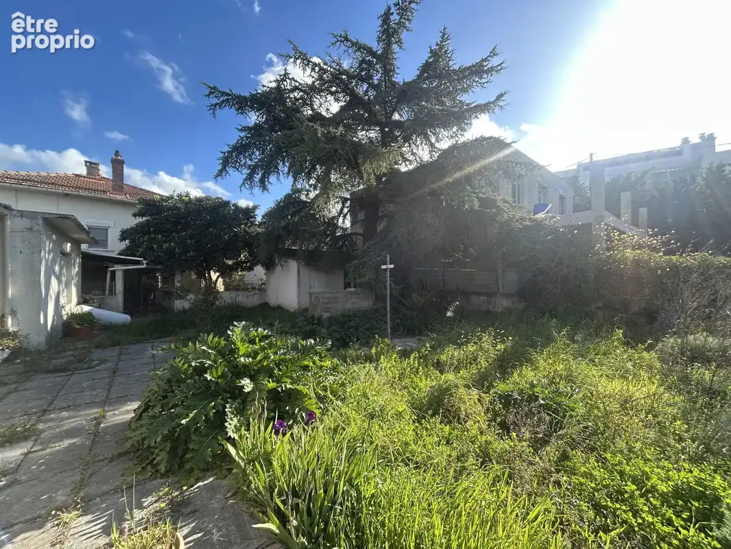 Beaucaire rare une parcelle de 1132m2 constructible avec 2 maisons a renover - photo 3