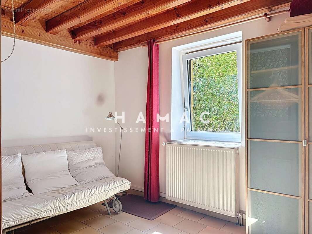 Maison à POULE-LES-ECHARMEAUX