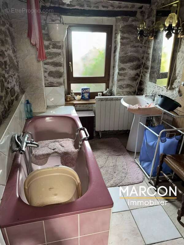 Maison à PIONNAT