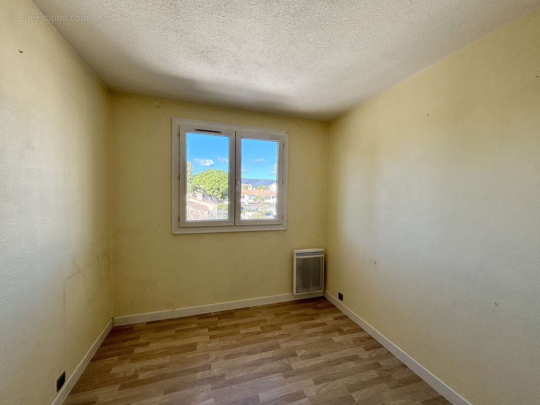 Appartement à SAINT-CYR-SUR-MER