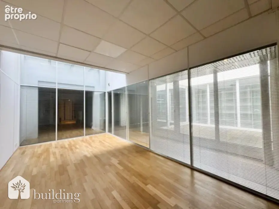 Ternes / Niel Paris 17ème - Local commercial 554,53 m² - photo 5