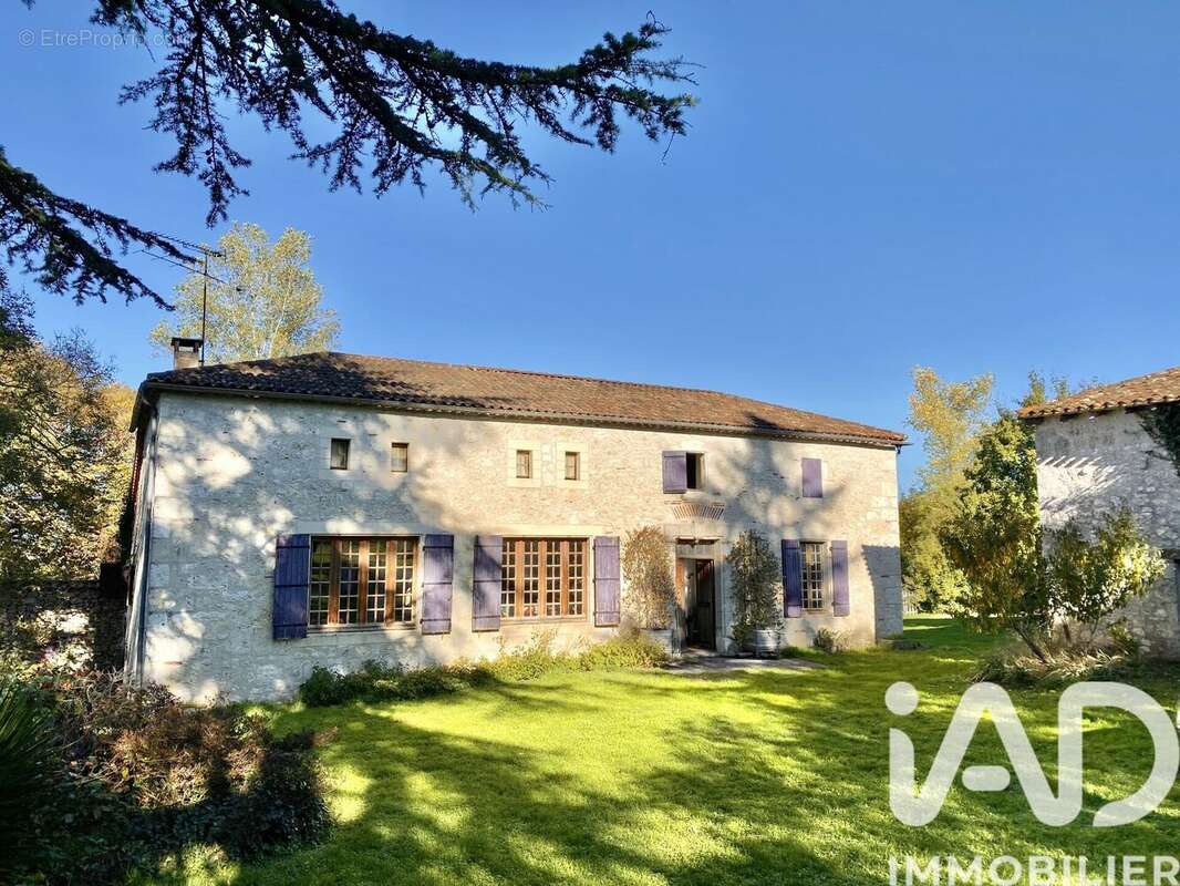 Photo 2 - Maison à PUJOLS