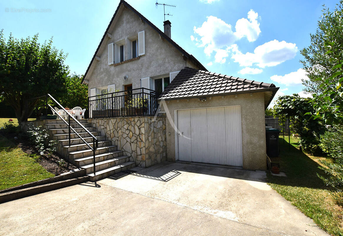 Maison à COMBS-LA-VILLE