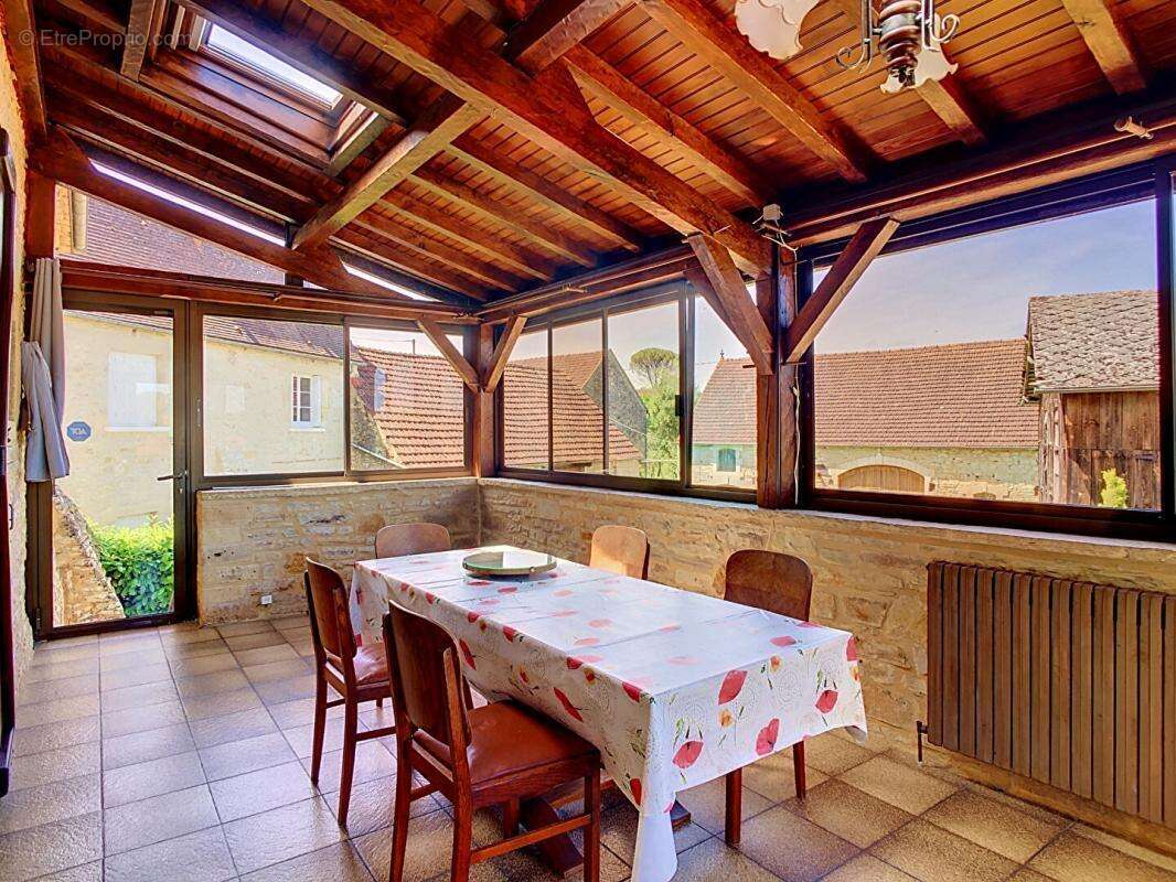 Maison à GOURDON