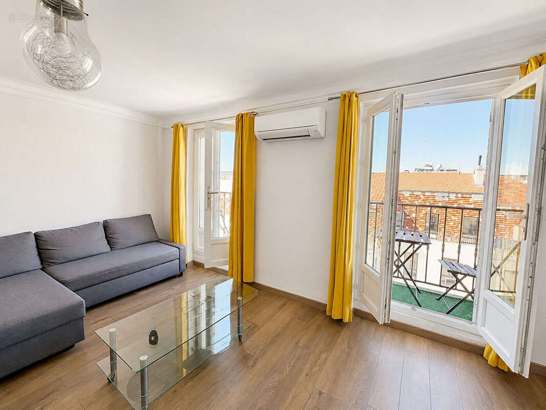 Appartement à MARSEILLE-2E
