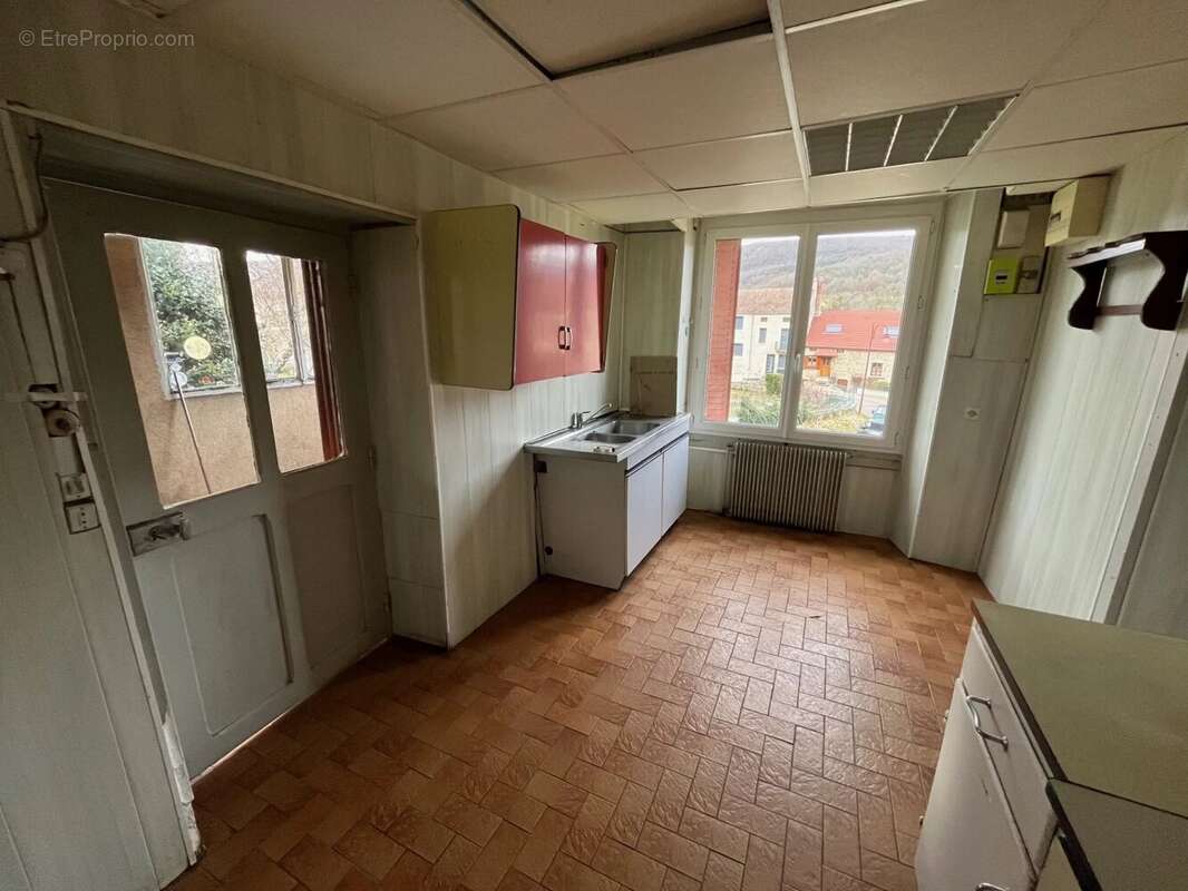 Maison à SAINT-VICTOR-SUR-OUCHE