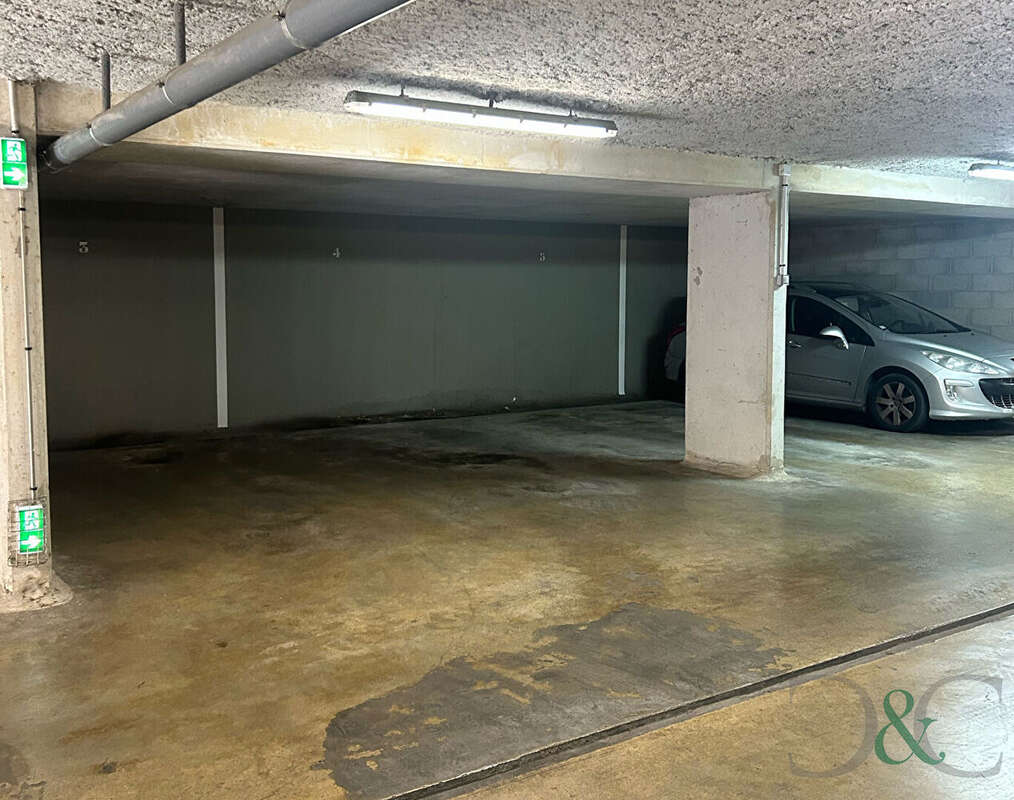 Appartement à BORMES-LES-MIMOSAS