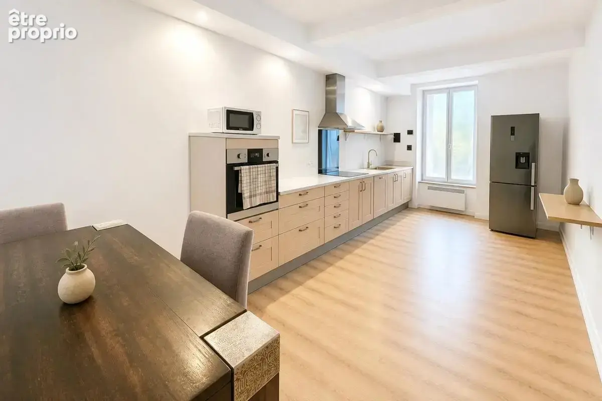 Maison familiale 240 m², 5 chambres, piscine, garage &dépendance - photo 1