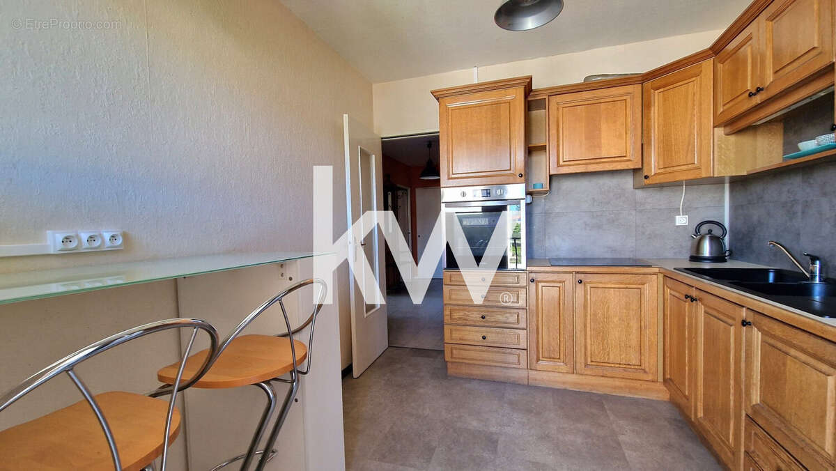 Appartement 76 m² à Besancon  - photo 2