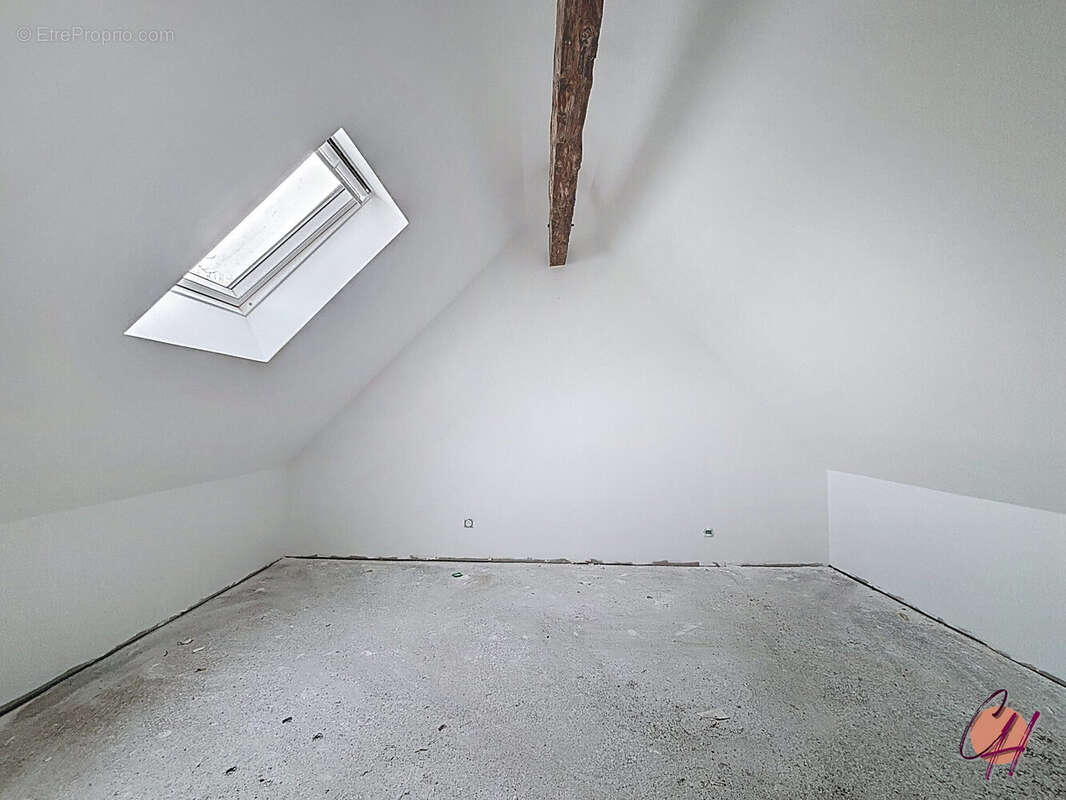 Maison à SAINT-MARTIN-LE-BEAU