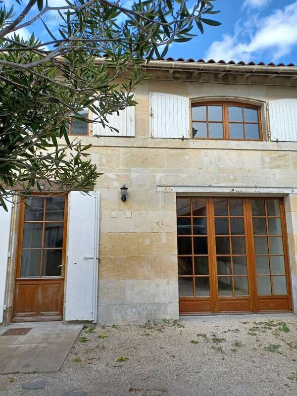 Appartement T4 vendu loué secteur François 1er - photo 7