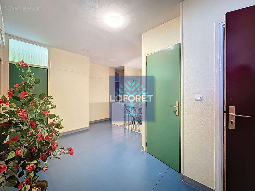 Immeuble de rapport de 250m 2 - photo 12