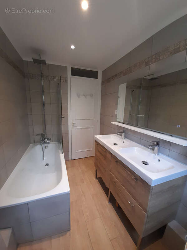 Appartement à LA CELLE-SAINT-CLOUD