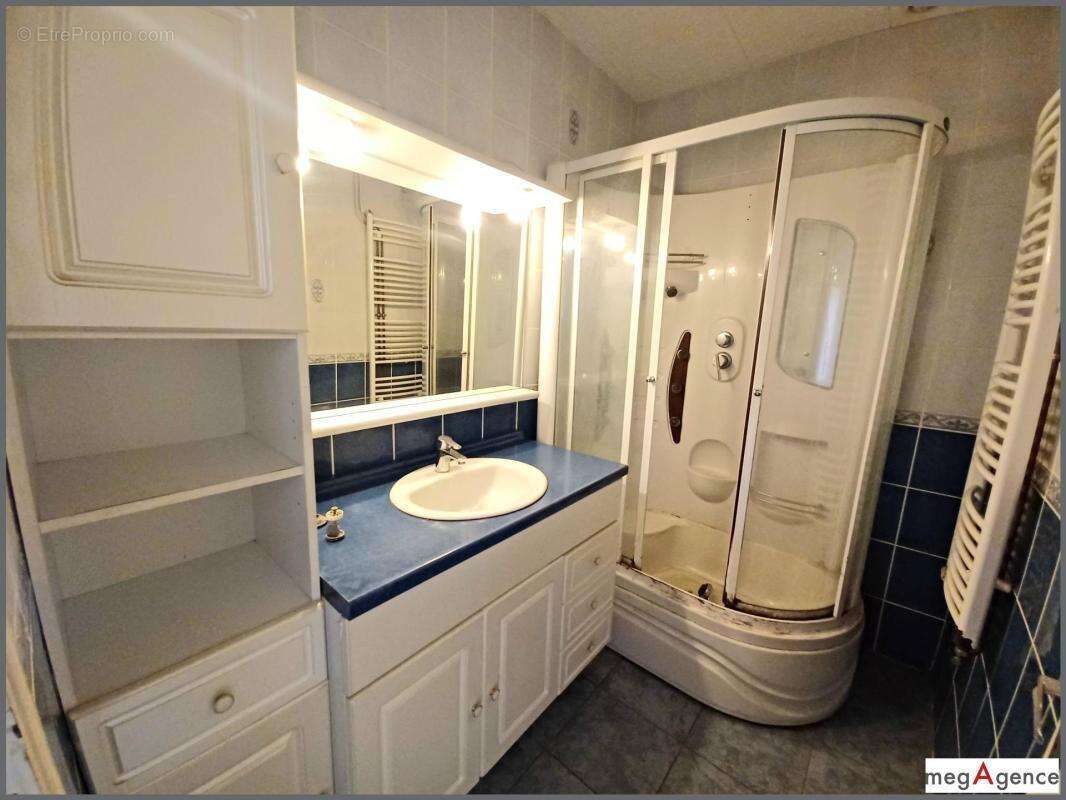 Appartement à FOUGERES