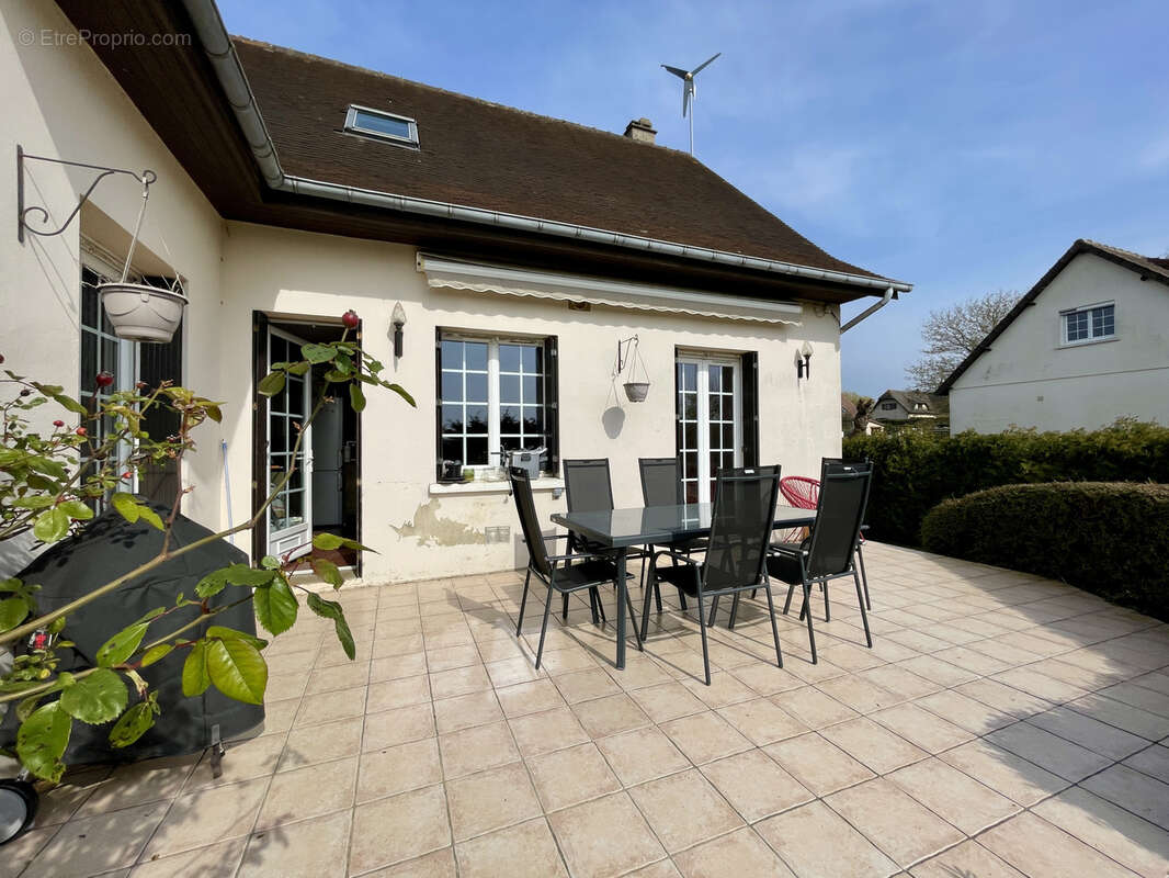 Maison à DARDEZ