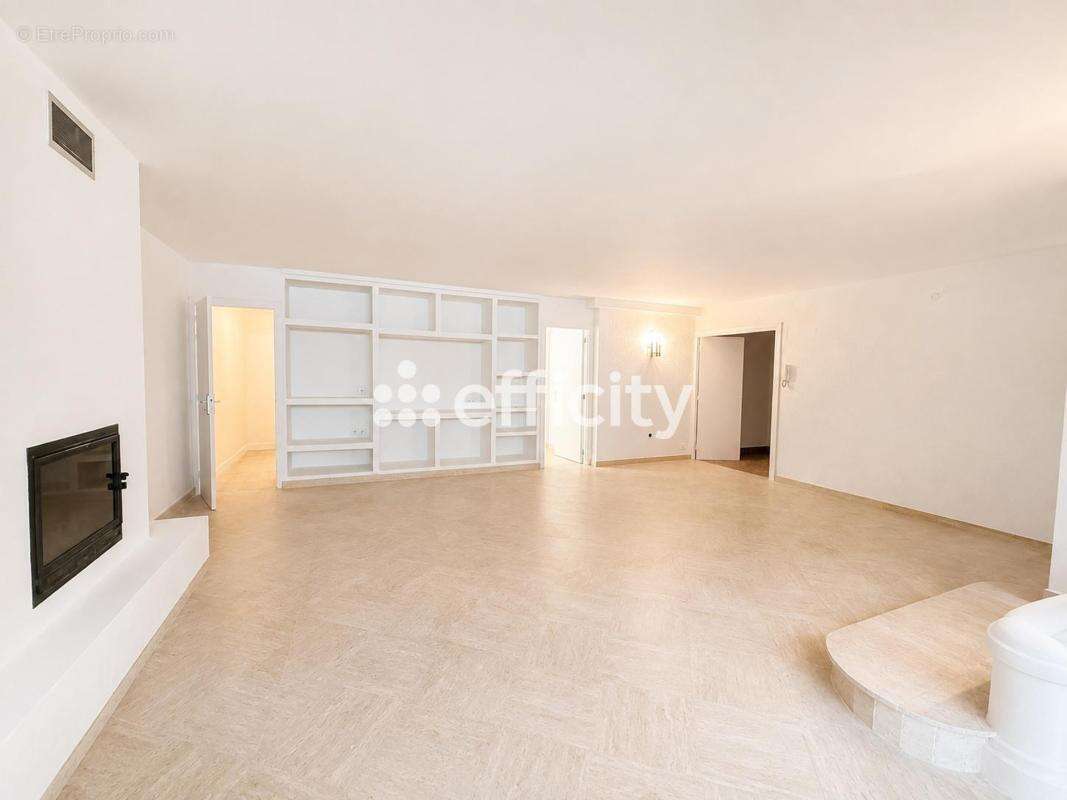 Maison 286 m² à Antibes  - photo 5